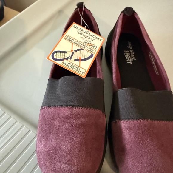 Easy Spirit Women's Maroon Slip-On Shoes - Picture 2 of 7